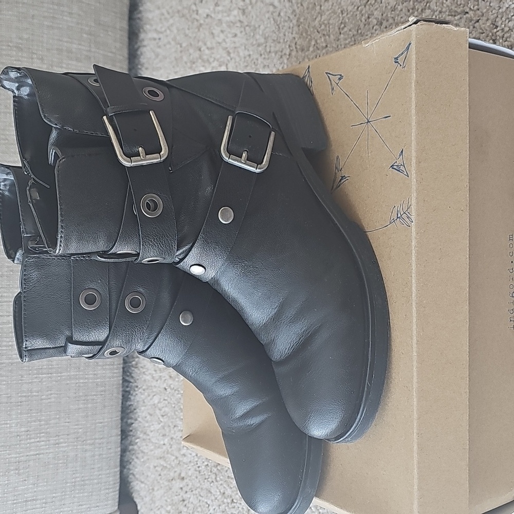 Indigo rd. Combat boots